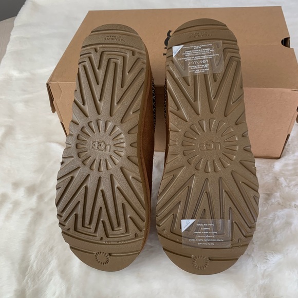 UGG TASMAN SUEDE SLIPPERS - Picture 5 of 9